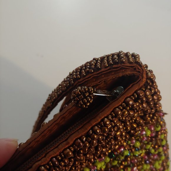 Beaded wristlet - Picture 8 of 11